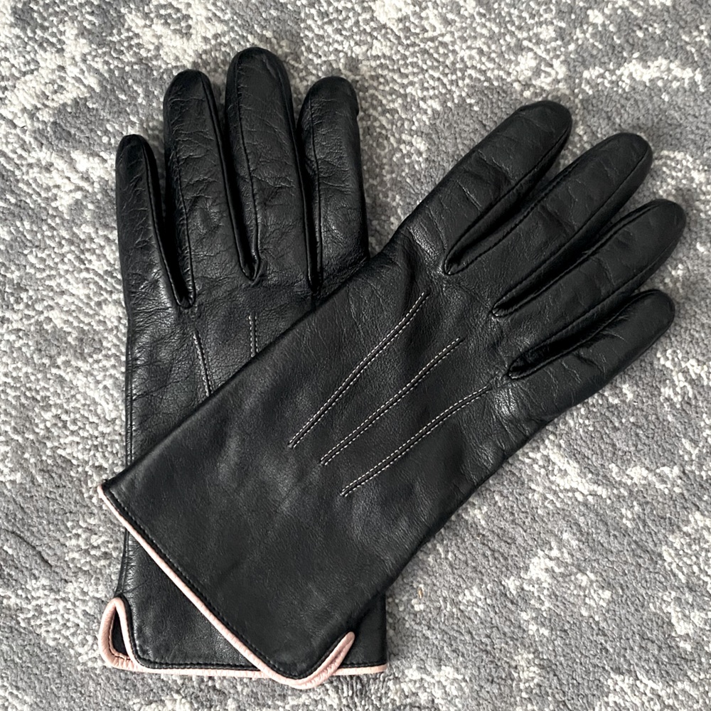 Nine West GENUINE Leather Gloves with Pink Piping Size M